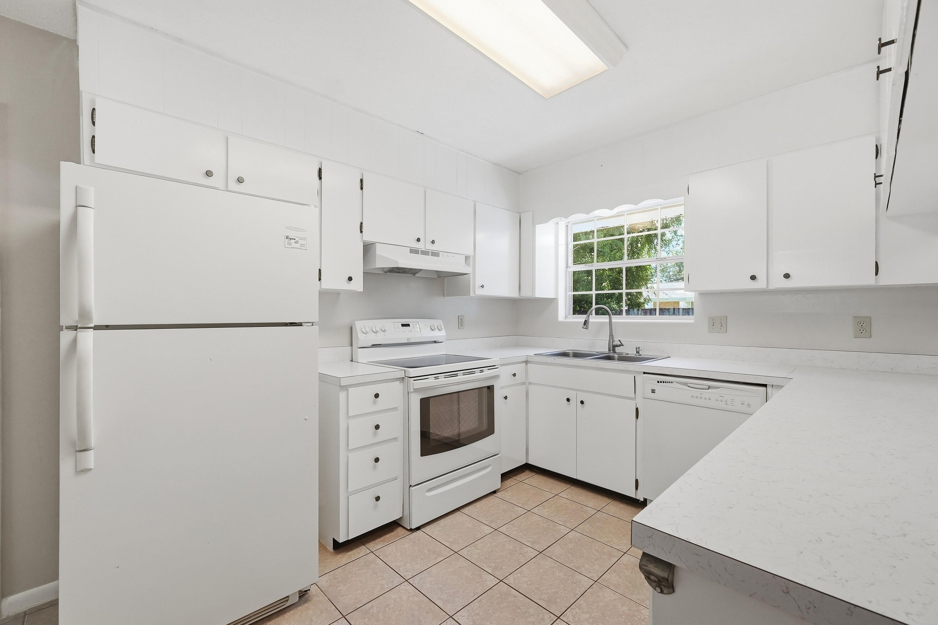 33 James Dr, Shalimar, FL 32579 photo