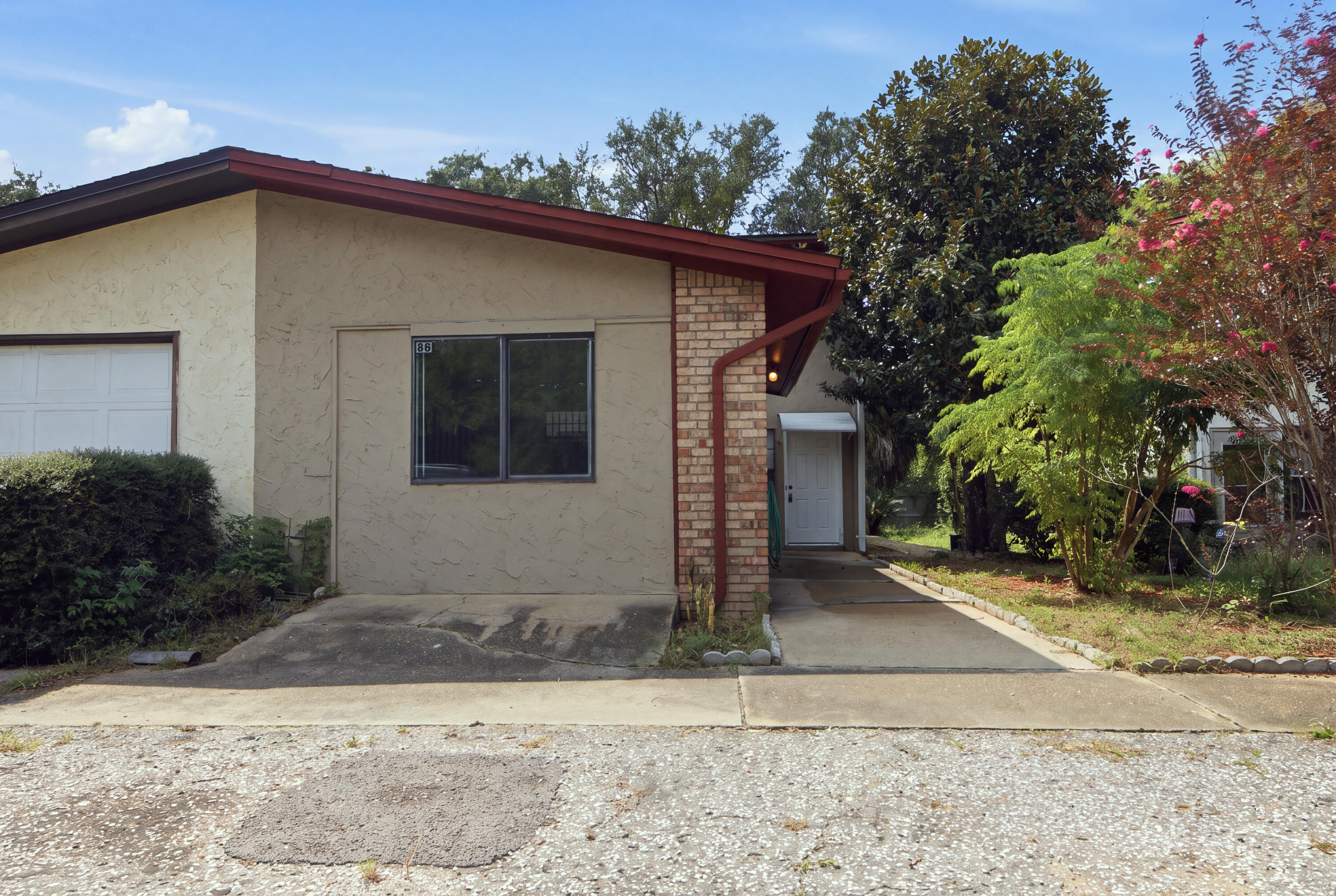 41 12 St, Shalimar, FL 32579