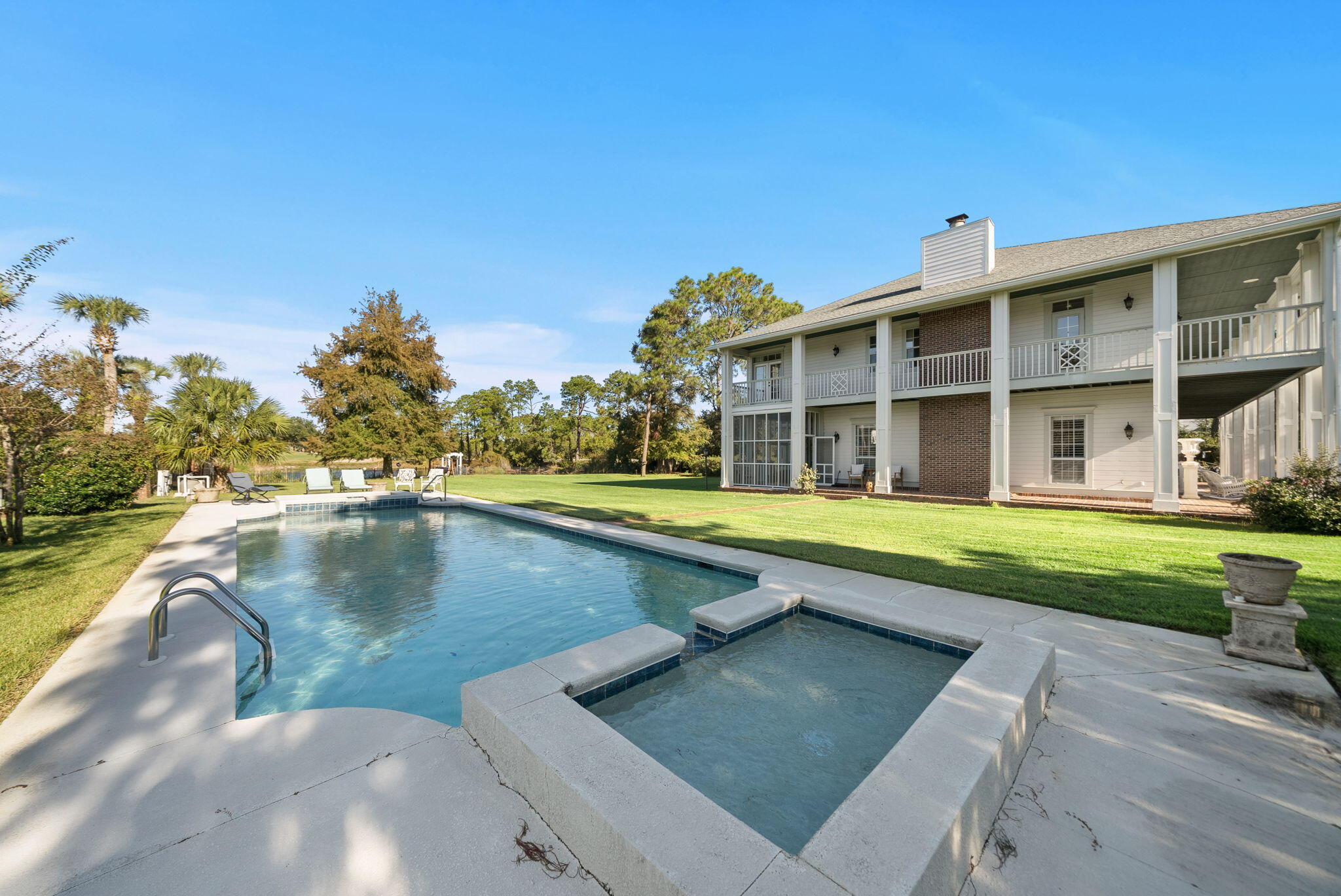 131 Legend Lake Dr, Panama City Beach, FL 32408 photo