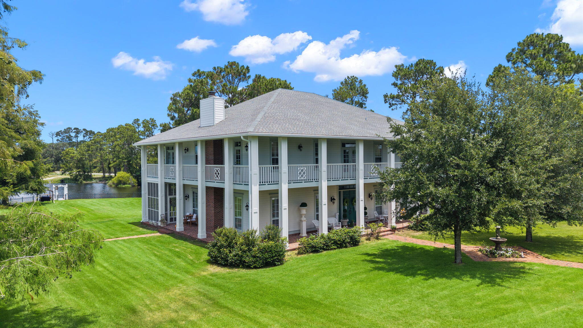 131 Legend Lake Dr, Panama City Beach, FL 32408 photo