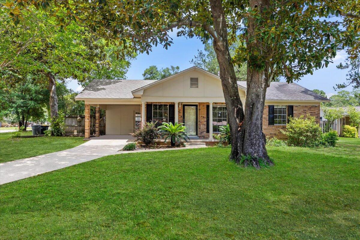 101 Oregon Dr, Fort Walton Beach, FL 32548