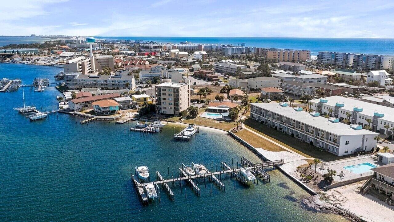 340 Bluefish Dr #105, Fort Walton Beach, FL 32548 photo