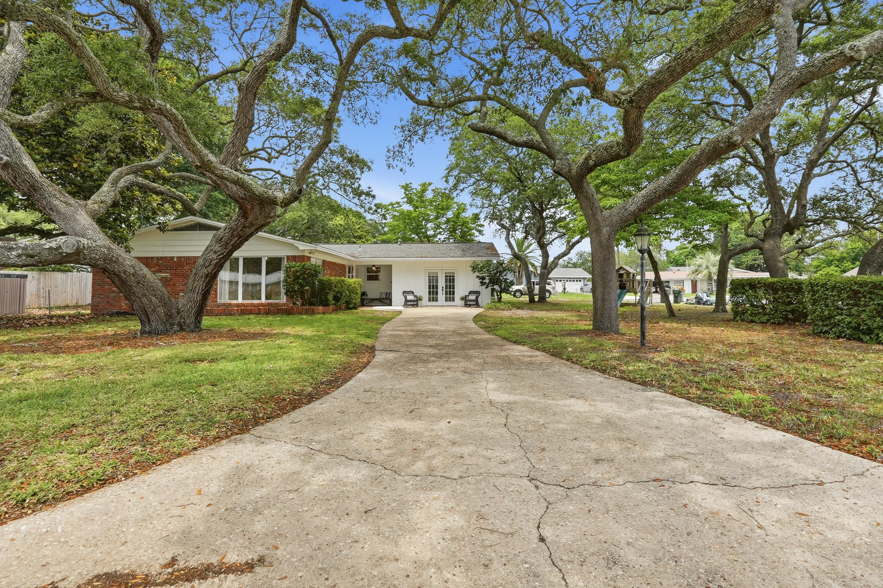 233 NW Pleasant St, Fort Walton Beach, FL 32548 photo