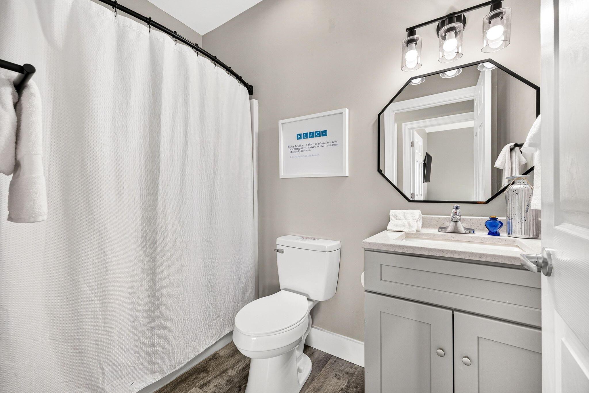 112 Riviera Dr, Panama City Beach, FL 32413 photo