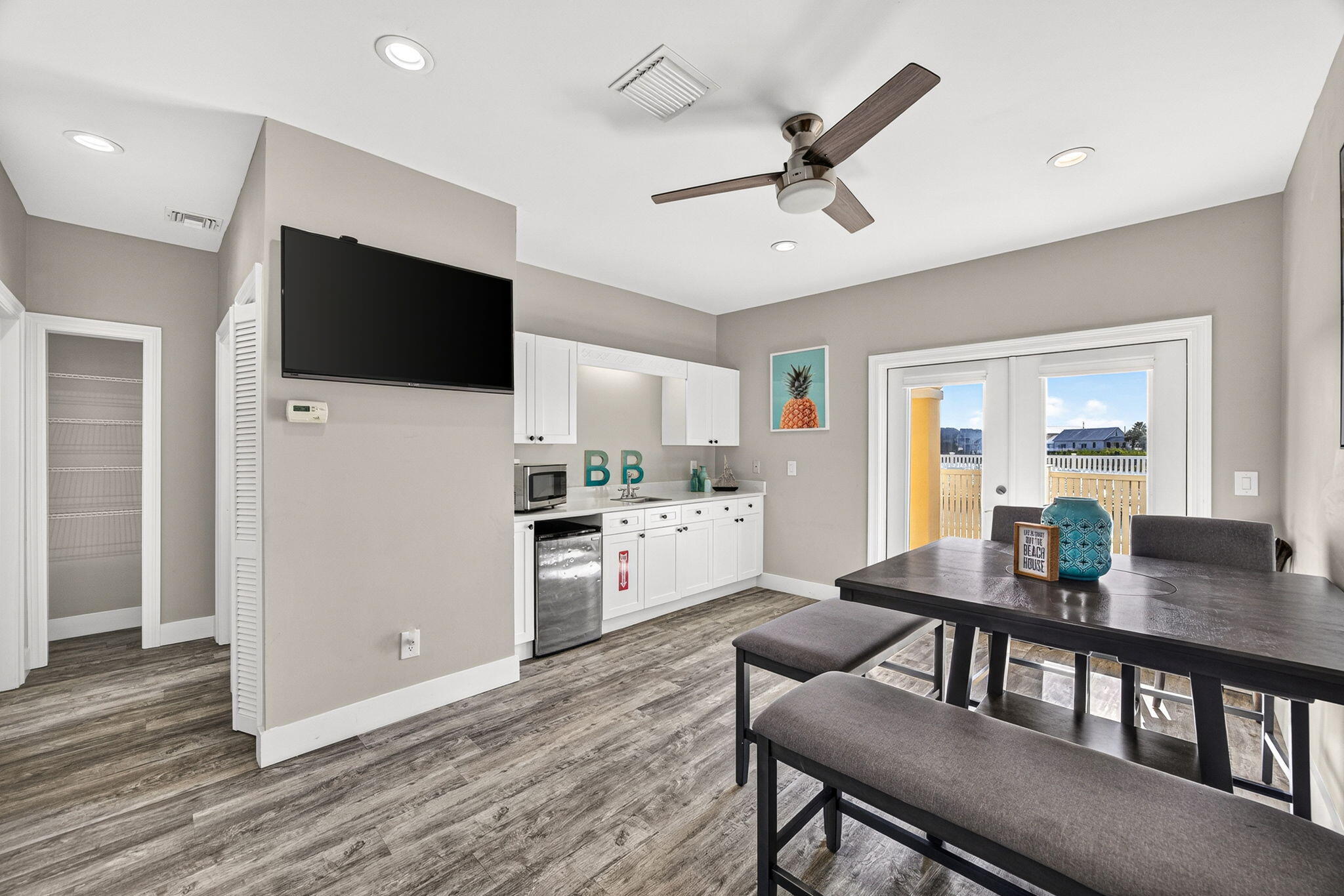 112 Riviera Dr, Panama City Beach, FL 32413 photo