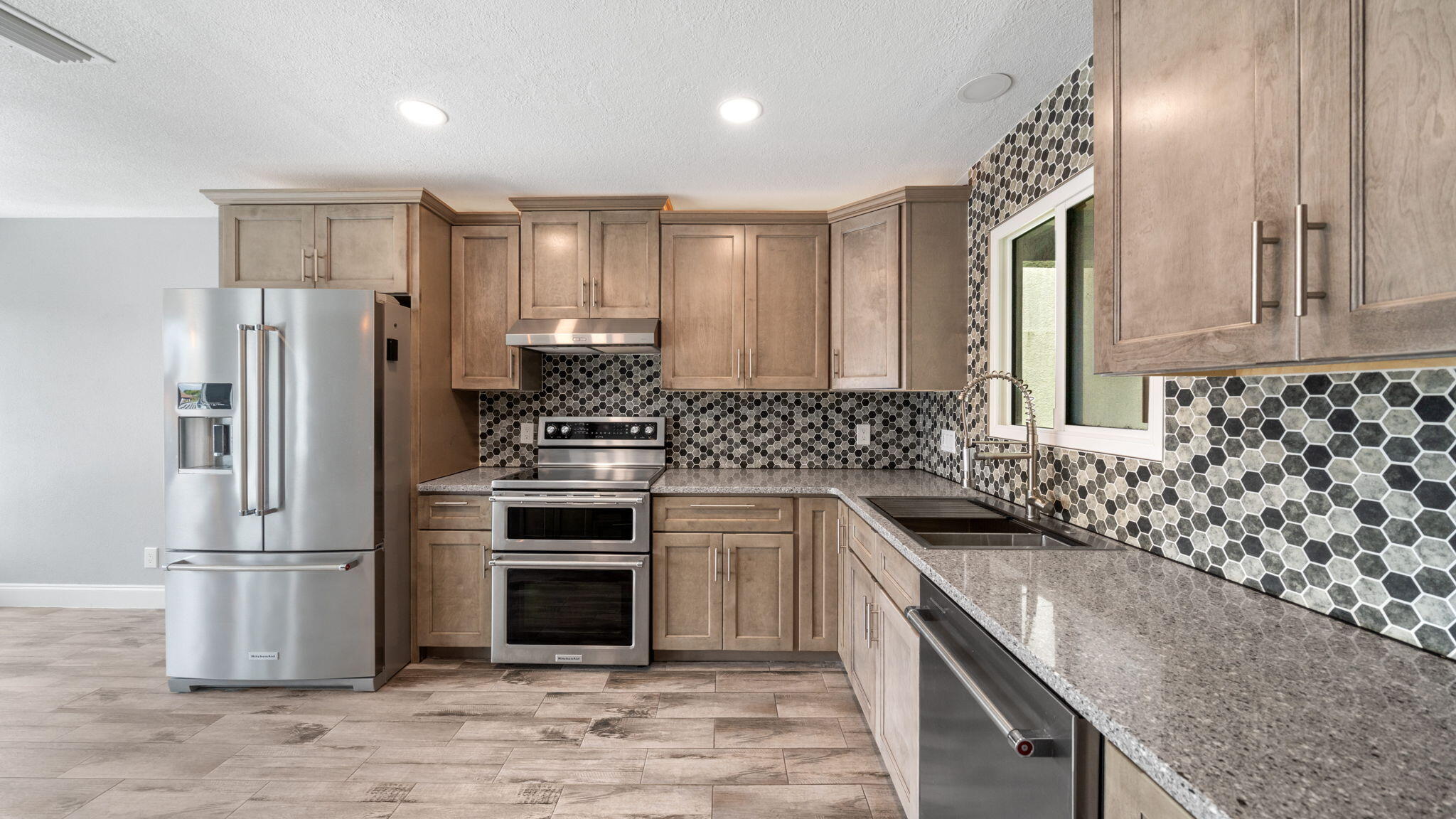 1319 Capri Dr, Panama City, FL 32405 photo