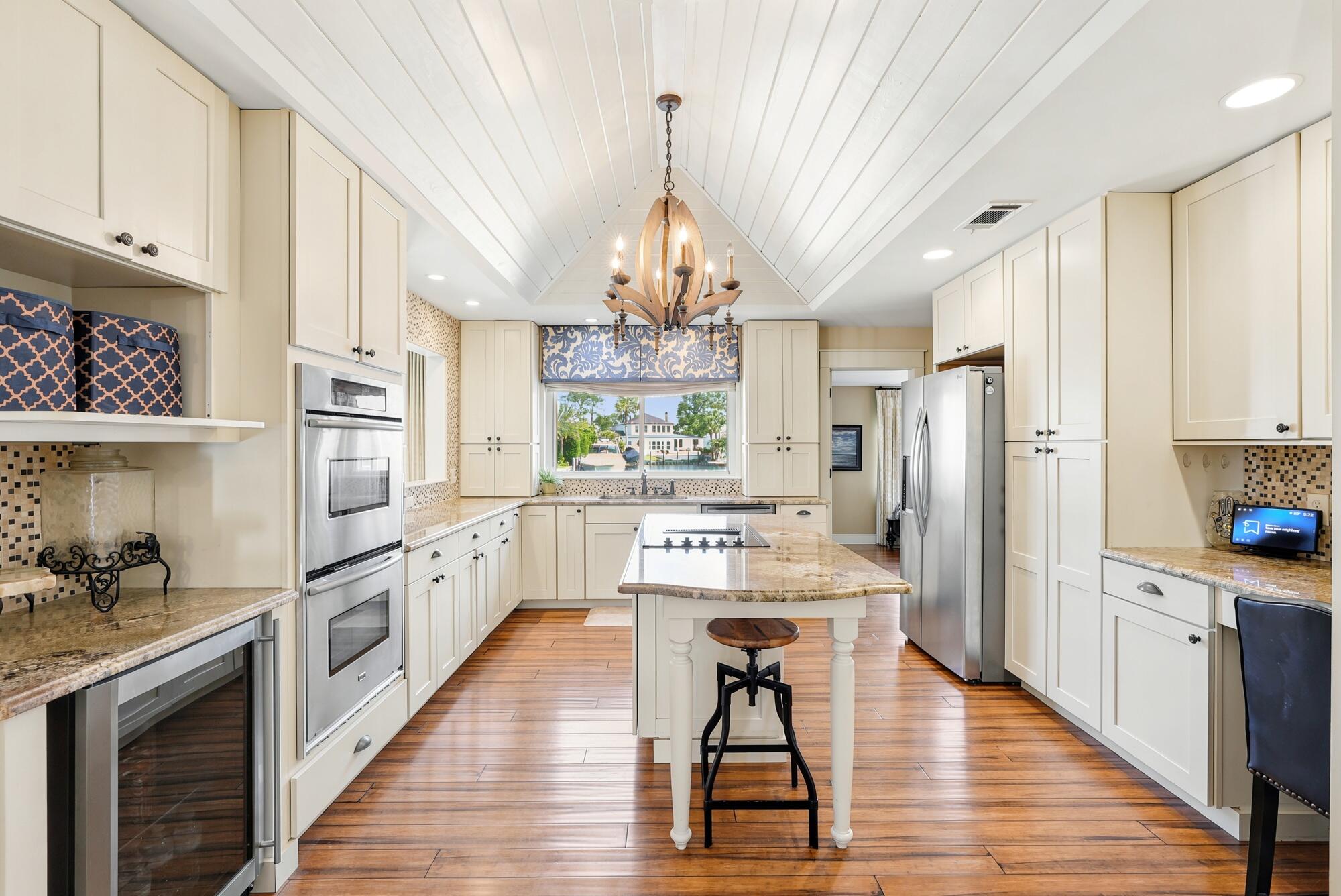 523 Wahoo Rd, Panama City Beach, FL 32408 photo