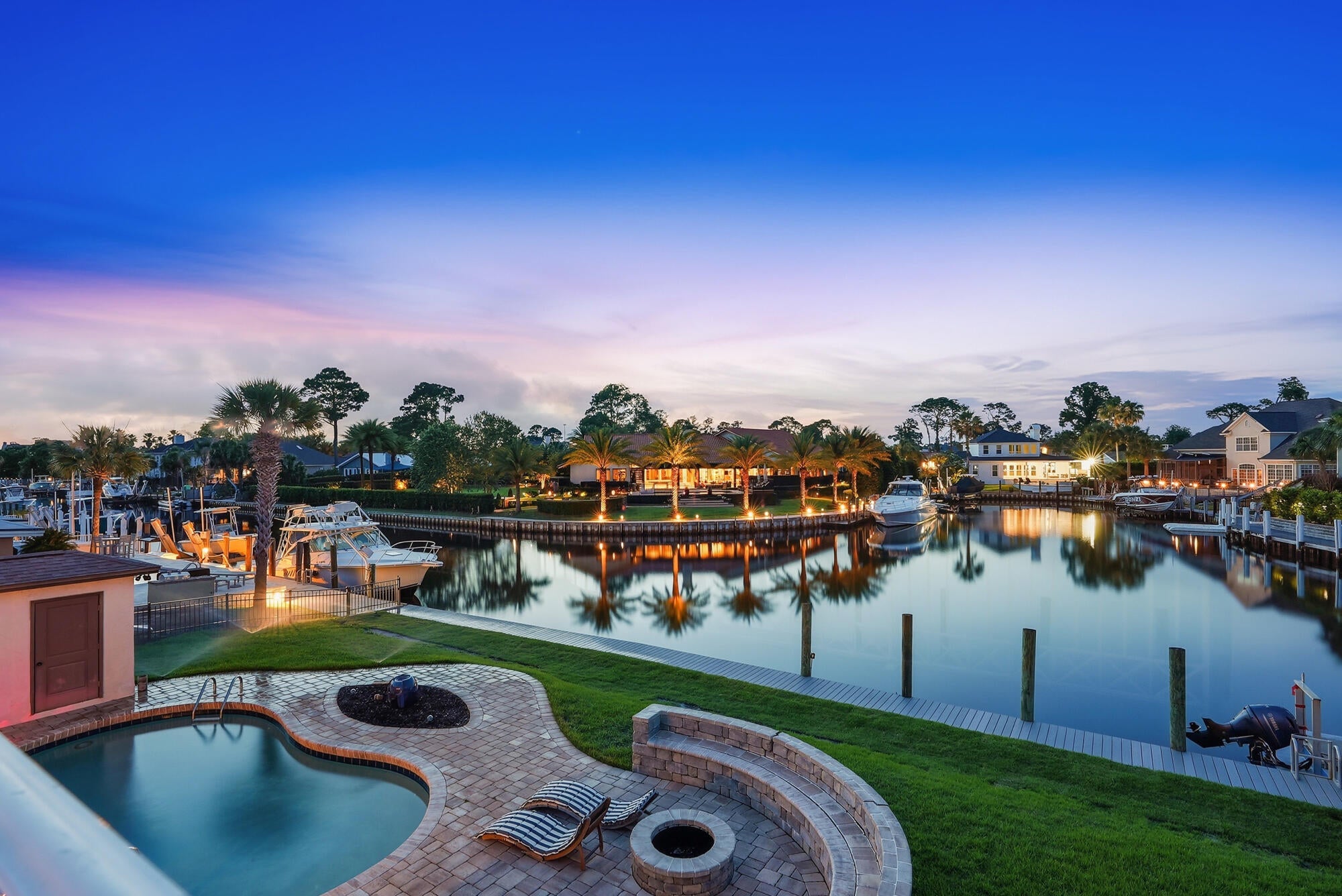 523 Wahoo Rd, Panama City Beach, FL 32408