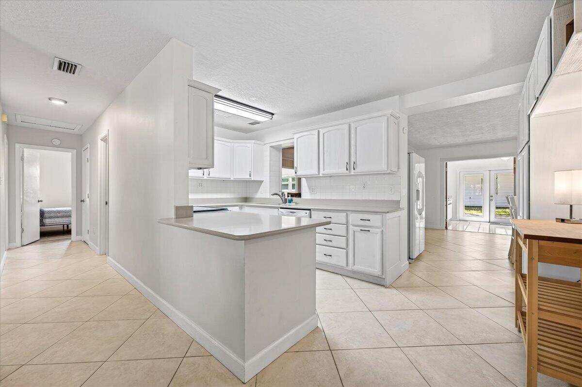 631 Manchester Rd, Fort Walton Beach, FL 32547 photo