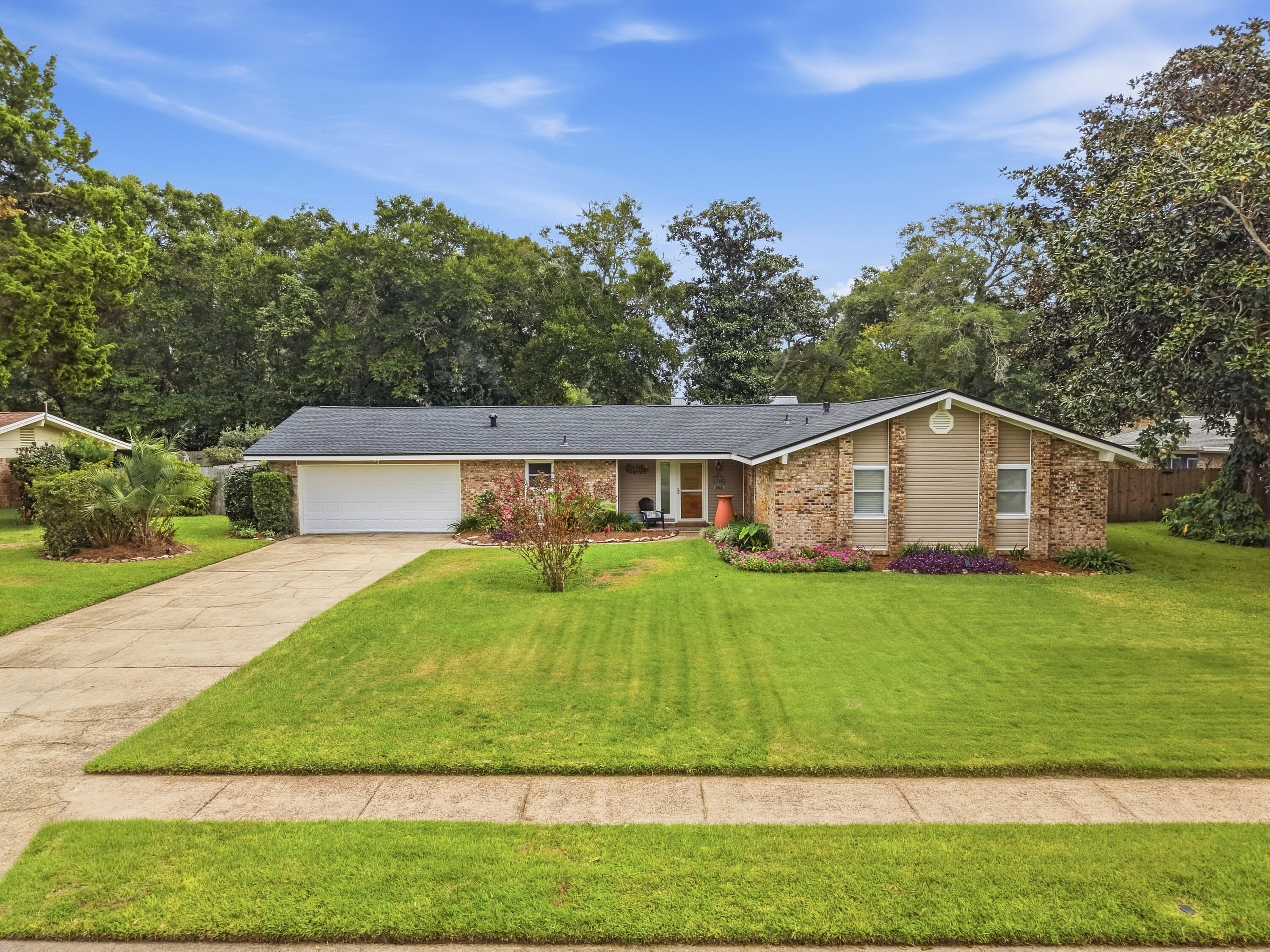 505 Sioux Cir, Fort Walton Beach, FL 32547
