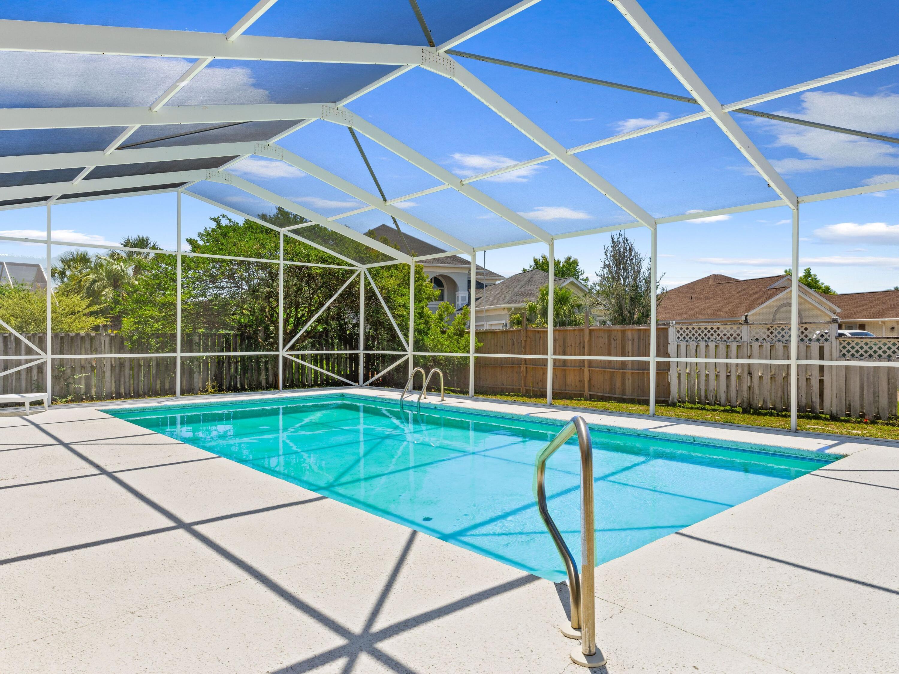 20937 Lakeview Dr, Panama City Beach, FL 32413