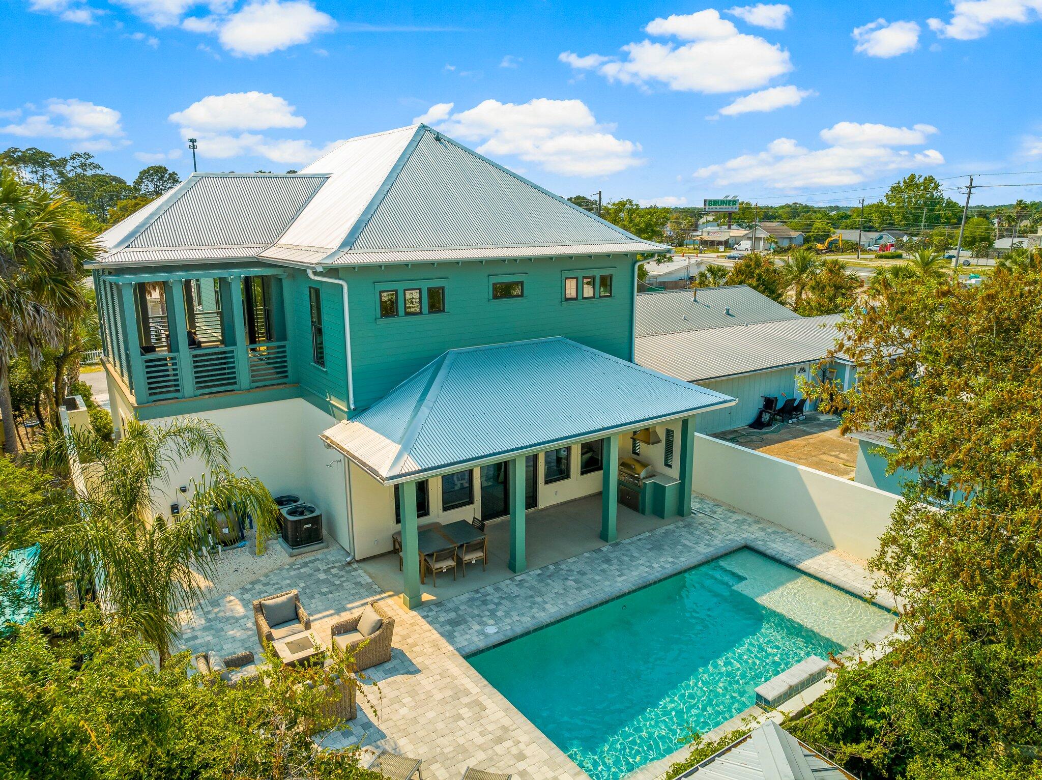 322 Sea Breeze Dr, Panama City Beach, FL 32413