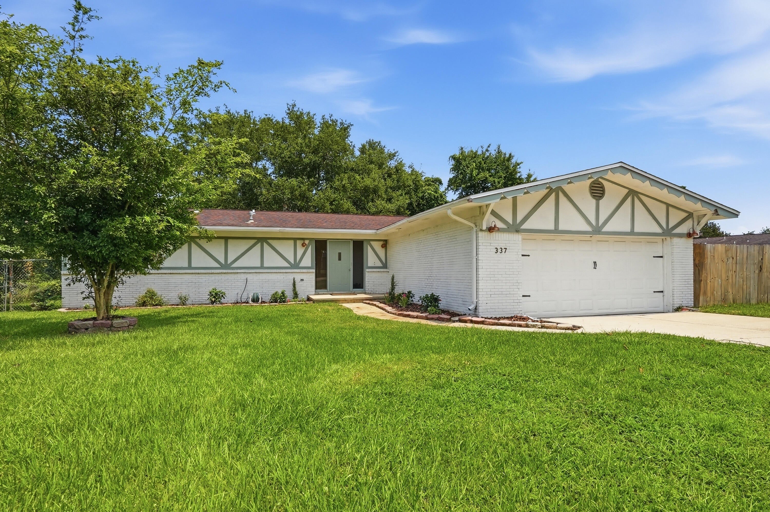 337 Echo Cir, Fort Walton Beach, FL 32548 photo