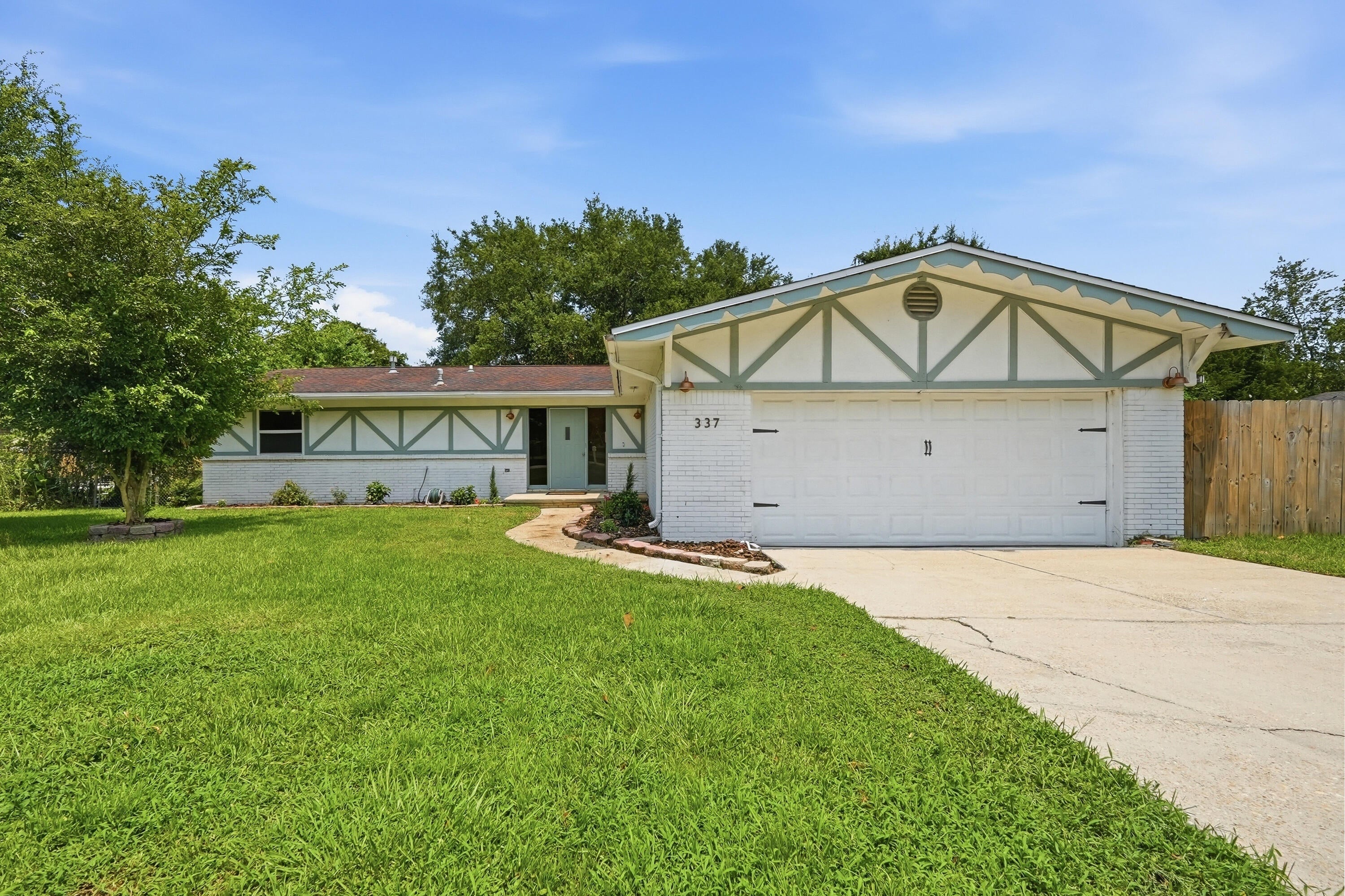 337 Echo Cir, Fort Walton Beach, FL 32548 photo