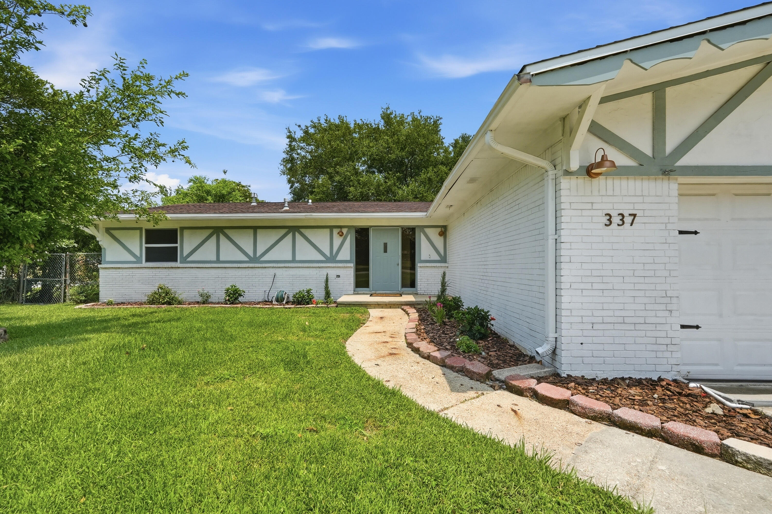 337 Echo Cir, Fort Walton Beach, FL 32548 photo