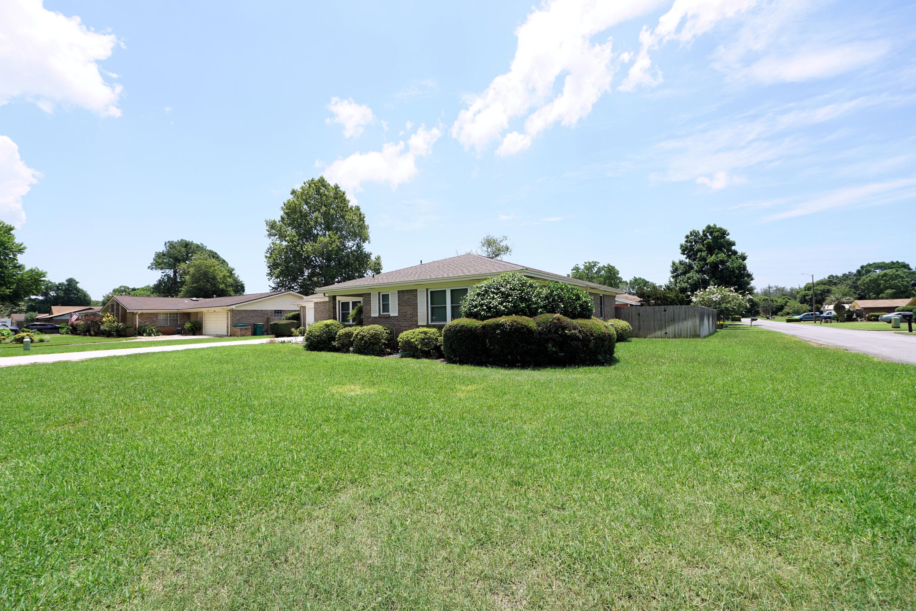 208 Dumaine Ct, Fort Walton Beach, FL 32547 photo