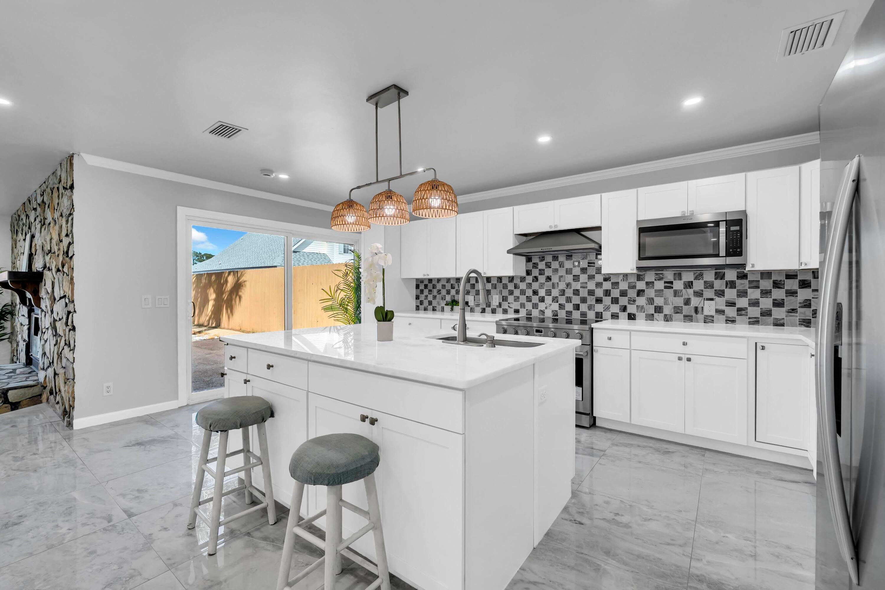 8120 S Lagoon Dr, Panama City Beach, FL 32408 photo