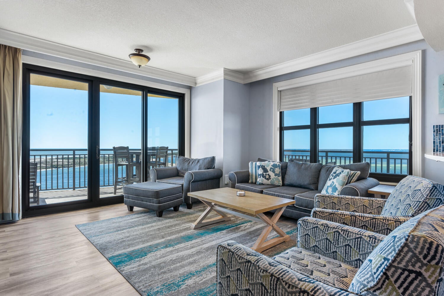 10 Harbor Blvd, Destin, FL 32541