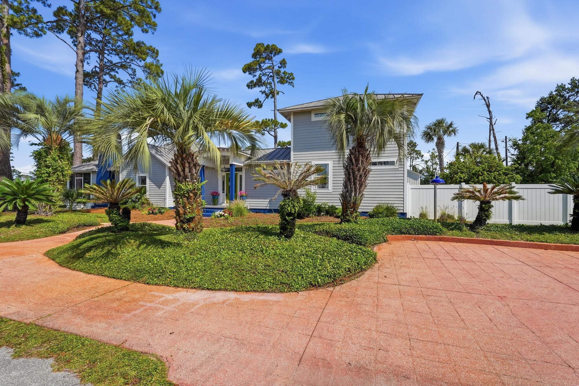 1511 Monument Ave, Port Saint Joe, FL 32456 photo