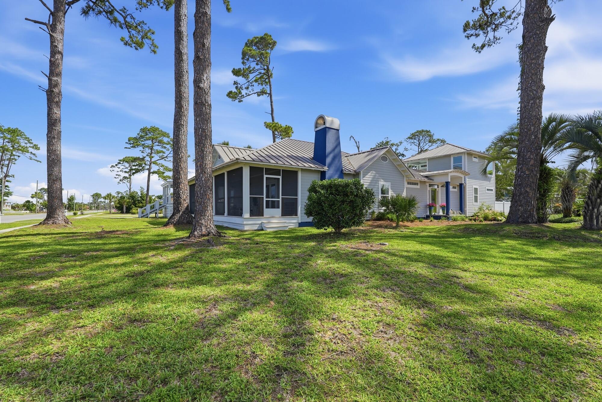 1511 Monument Ave, Port Saint Joe, FL 32456 photo