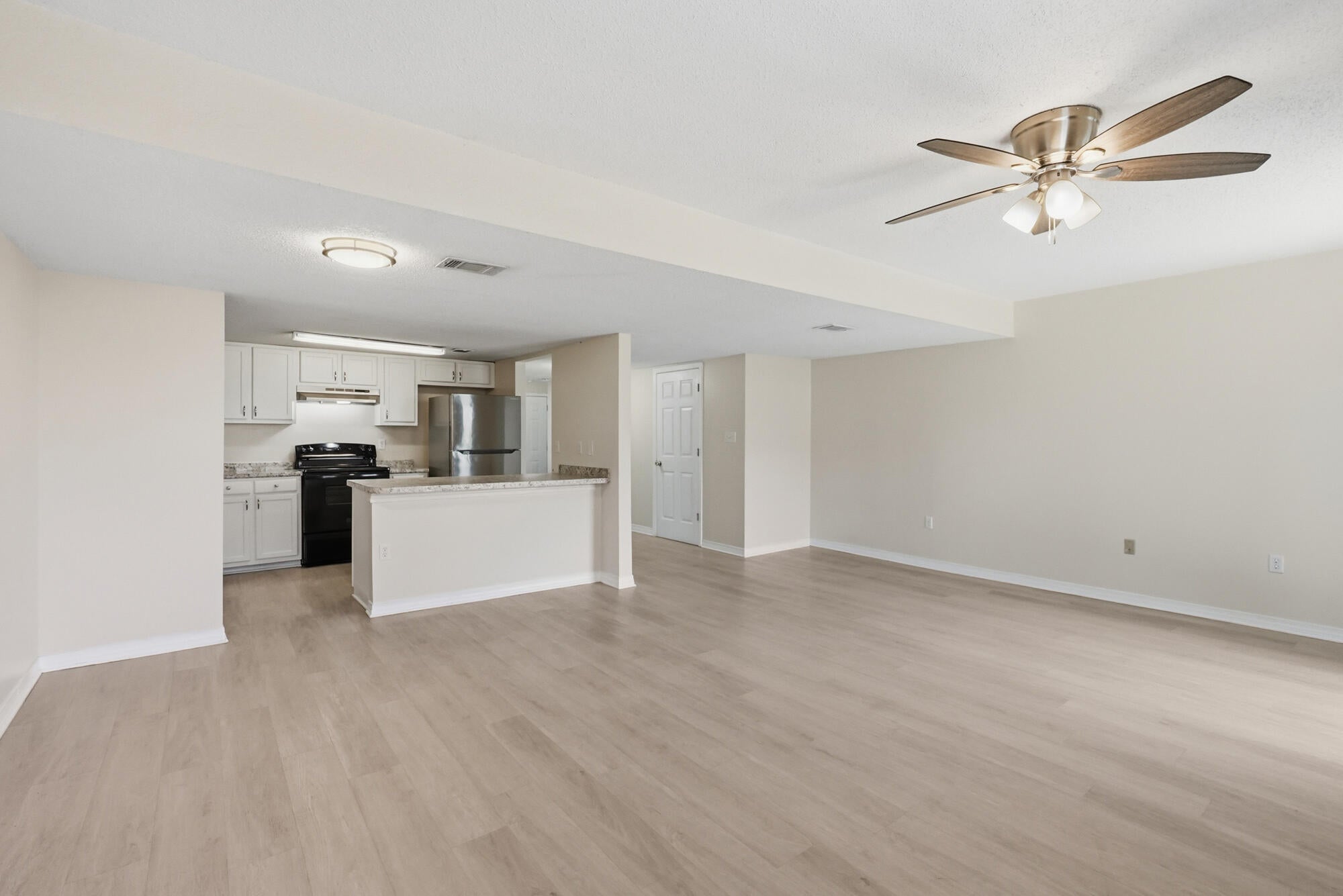 1818 Whispering Oaks Ln, Fort Walton Beach, FL 32547 photo