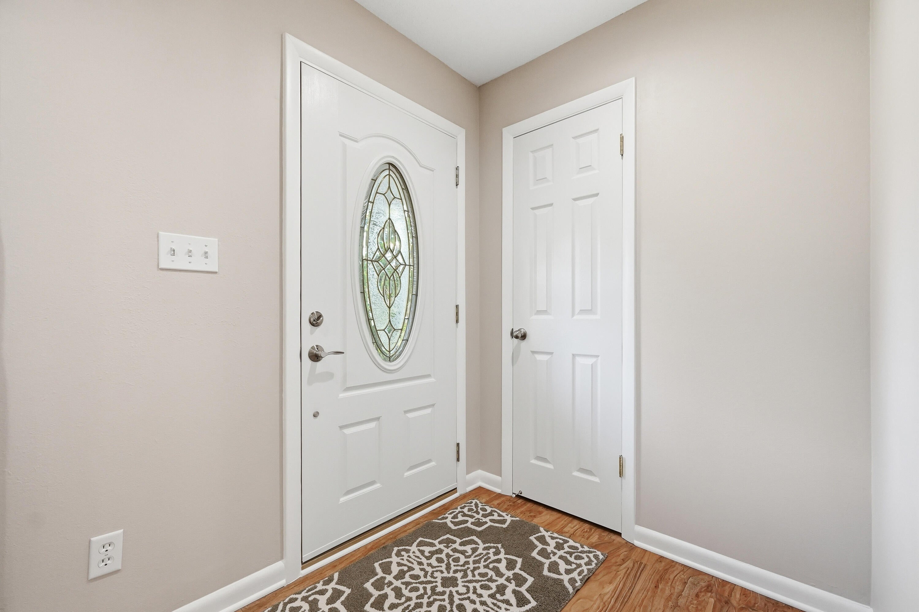 514 E Hollywood Blvd, Mary Esther, FL 32569 photo