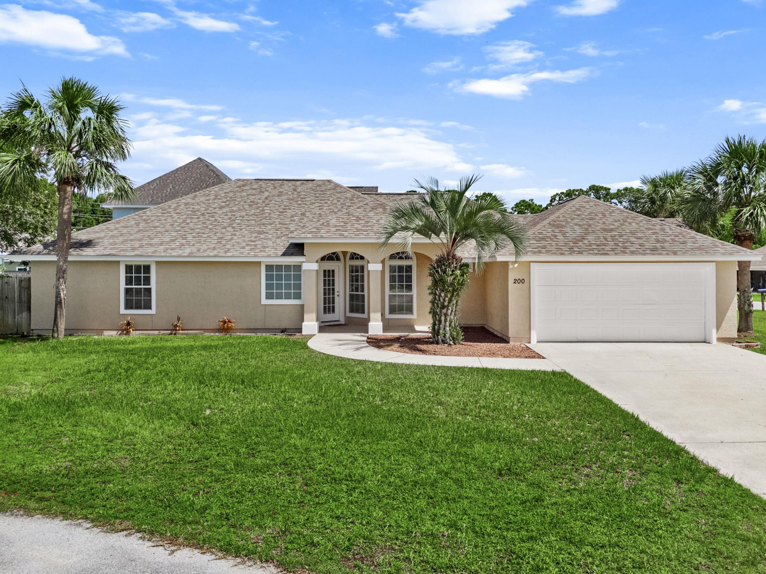 200 Jase Cir, Panama City Beach, FL 32408