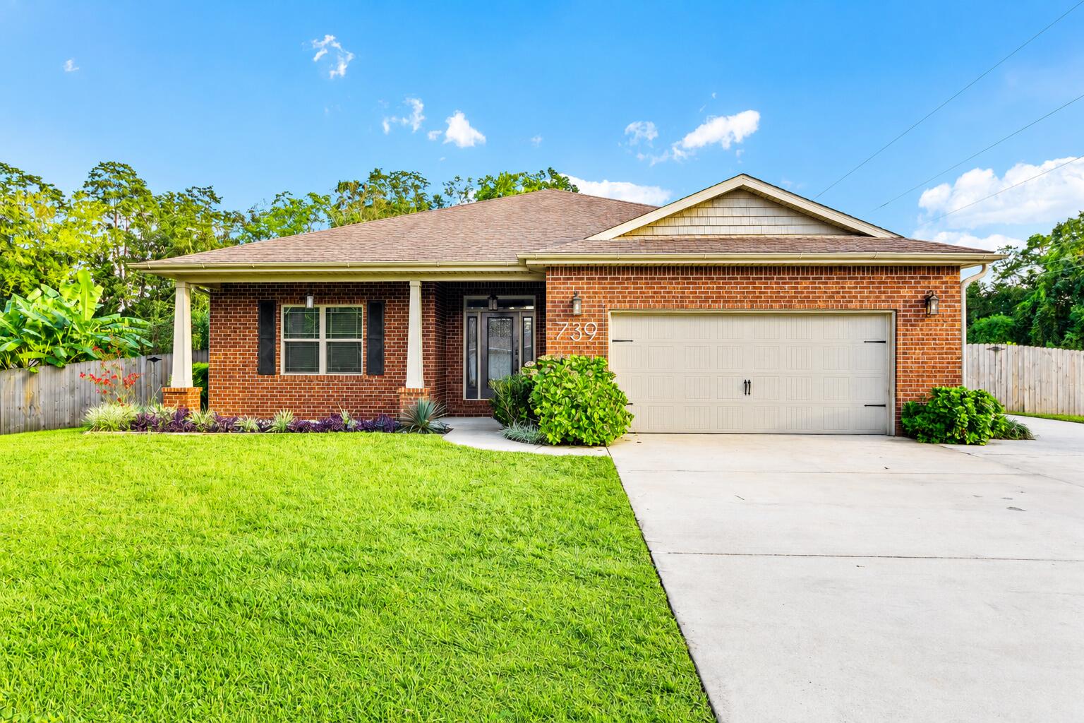 739 Overbrook Dr, Fort Walton Beach, FL 32547