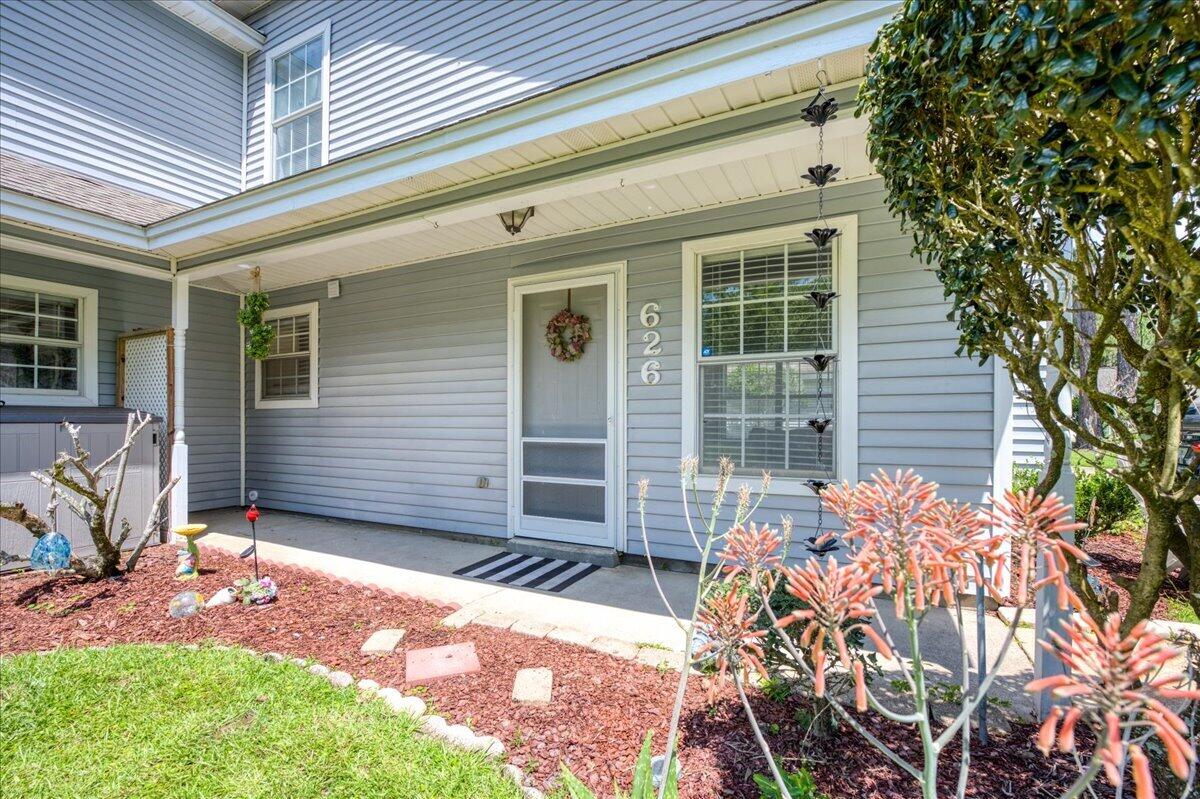 626 Emerald Ln, Fort Walton Beach, FL 32547