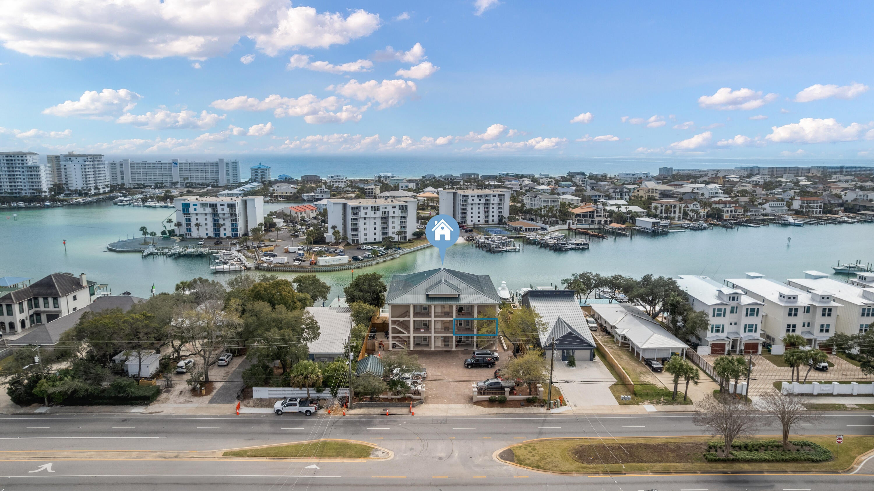 724 Harbor Blvd, Destin, FL 32541