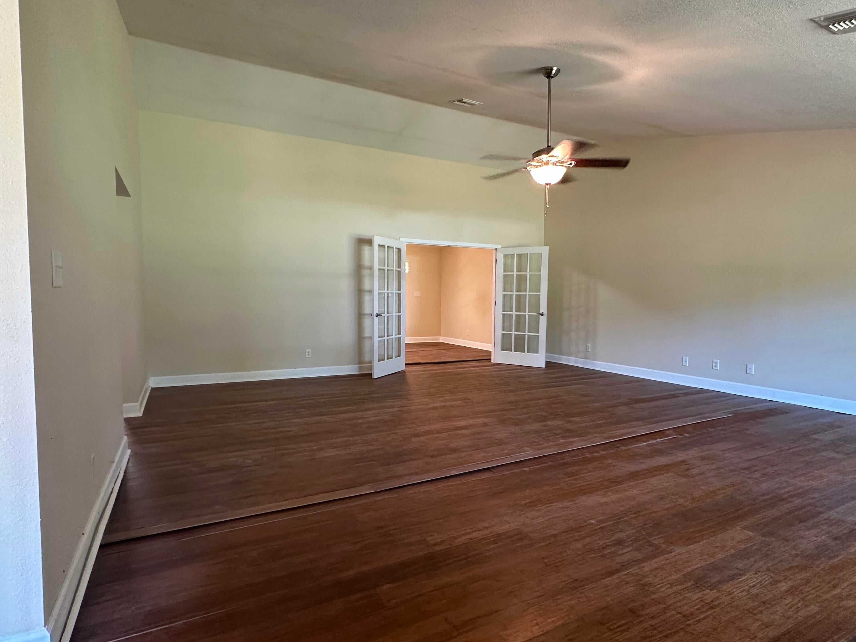 18 Hickory Ave, Shalimar, FL 32579 photo