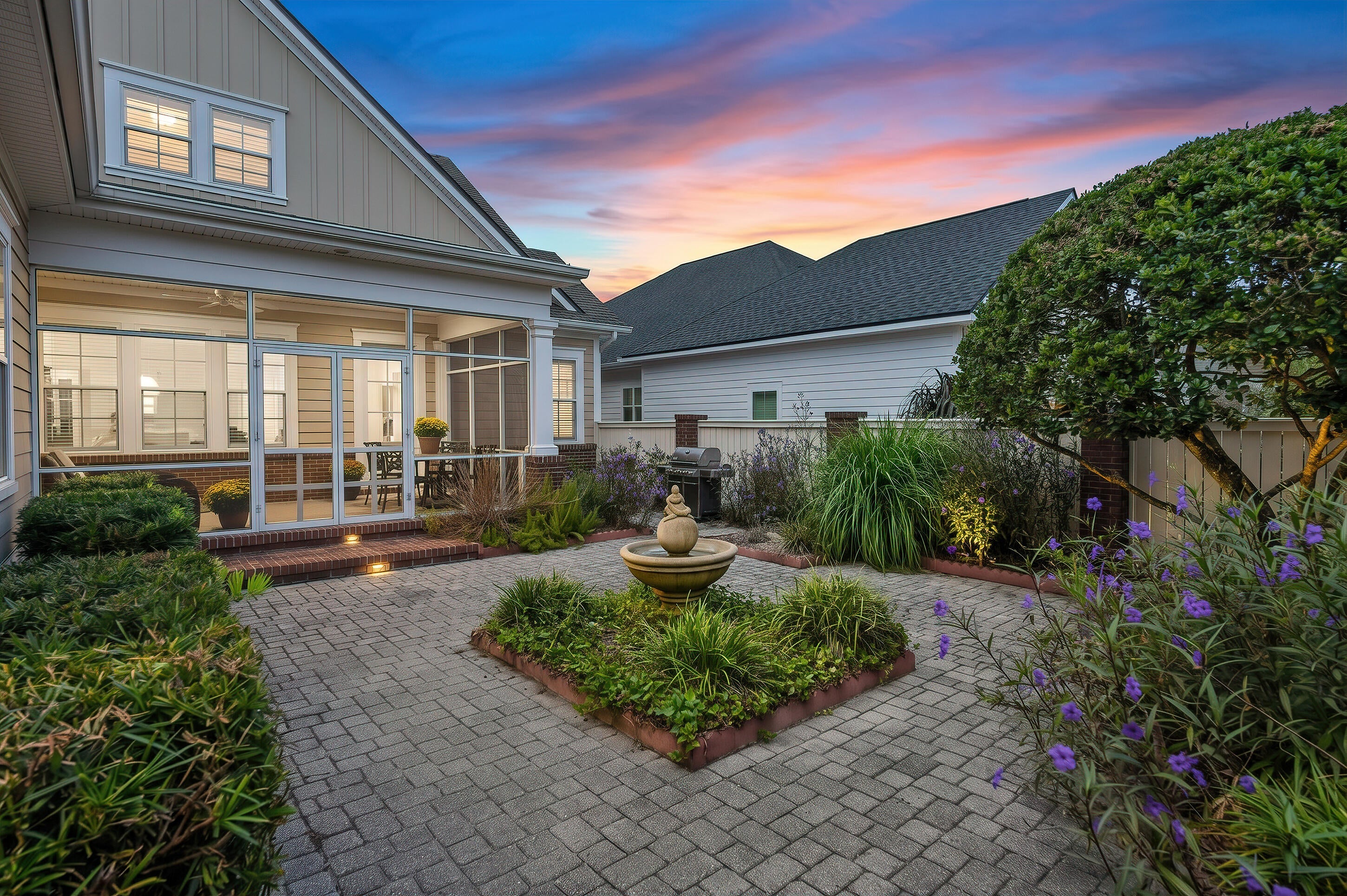 284 Champion Ct, Destin, FL 32541