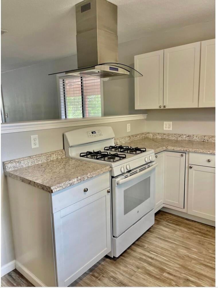 34 Meigs Dr #A AND B, Shalimar, FL 32579 photo