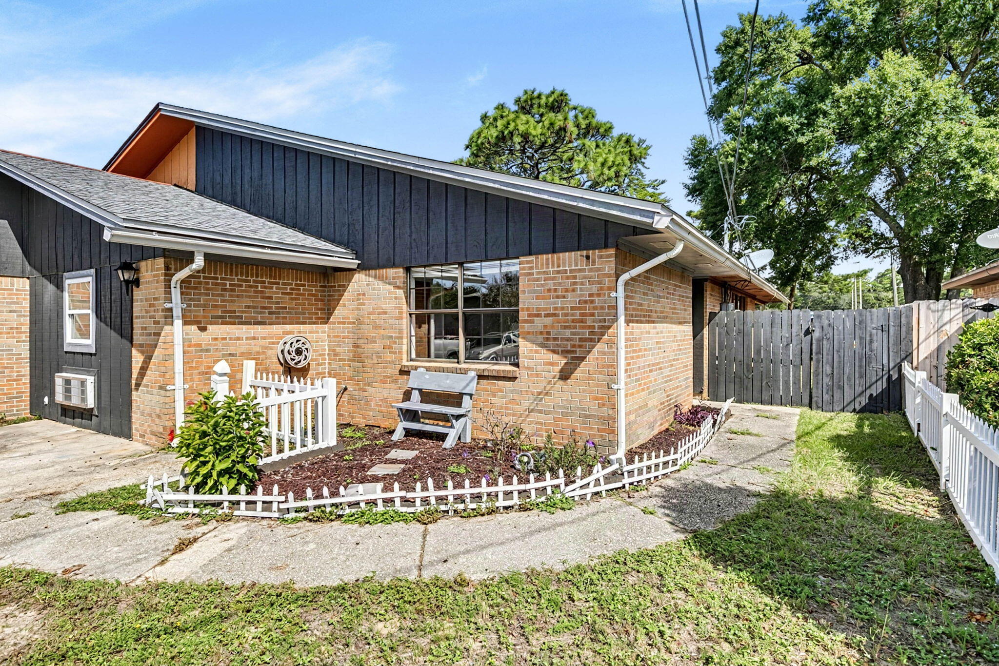15 12 Ave, Shalimar, FL 32579