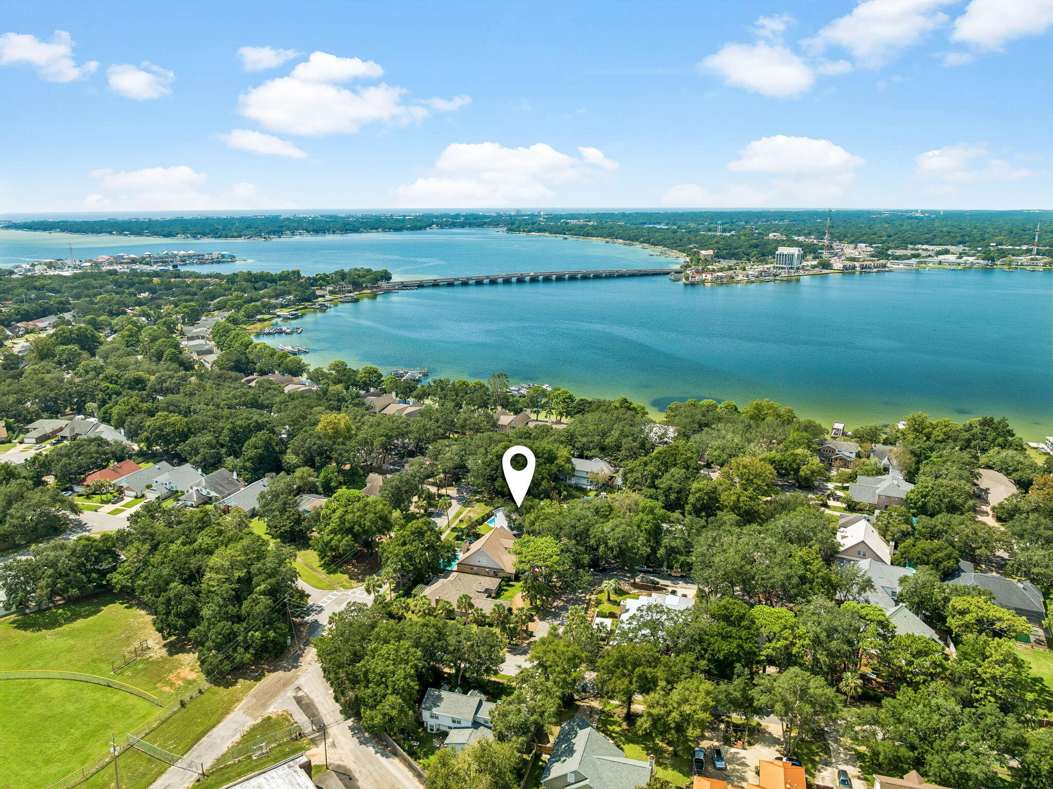 2568 Palm Shores Dr, Shalimar, FL 32579 photo