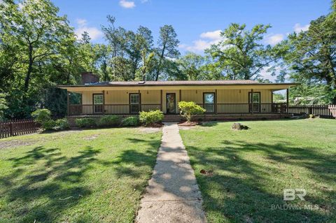  in Bay Minette AL 806 Lakeview Drive.jpg