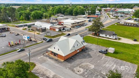 Hotel/Motel in Robertsdale AL 22272 State Highway 59.jpg