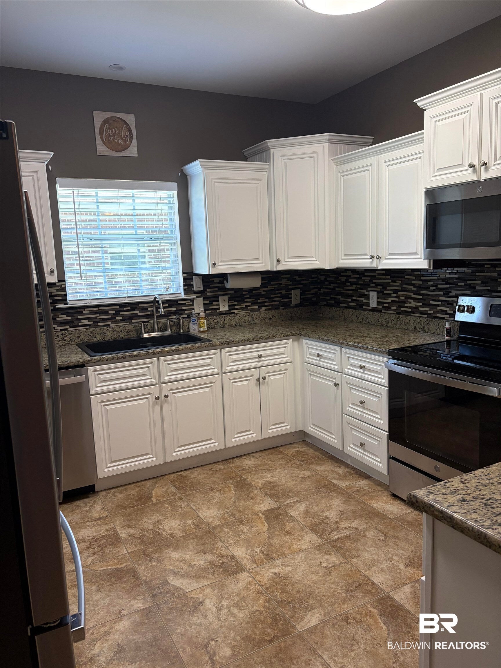 6111 Albray Dr, Gulf Shores, AL 36542 photo