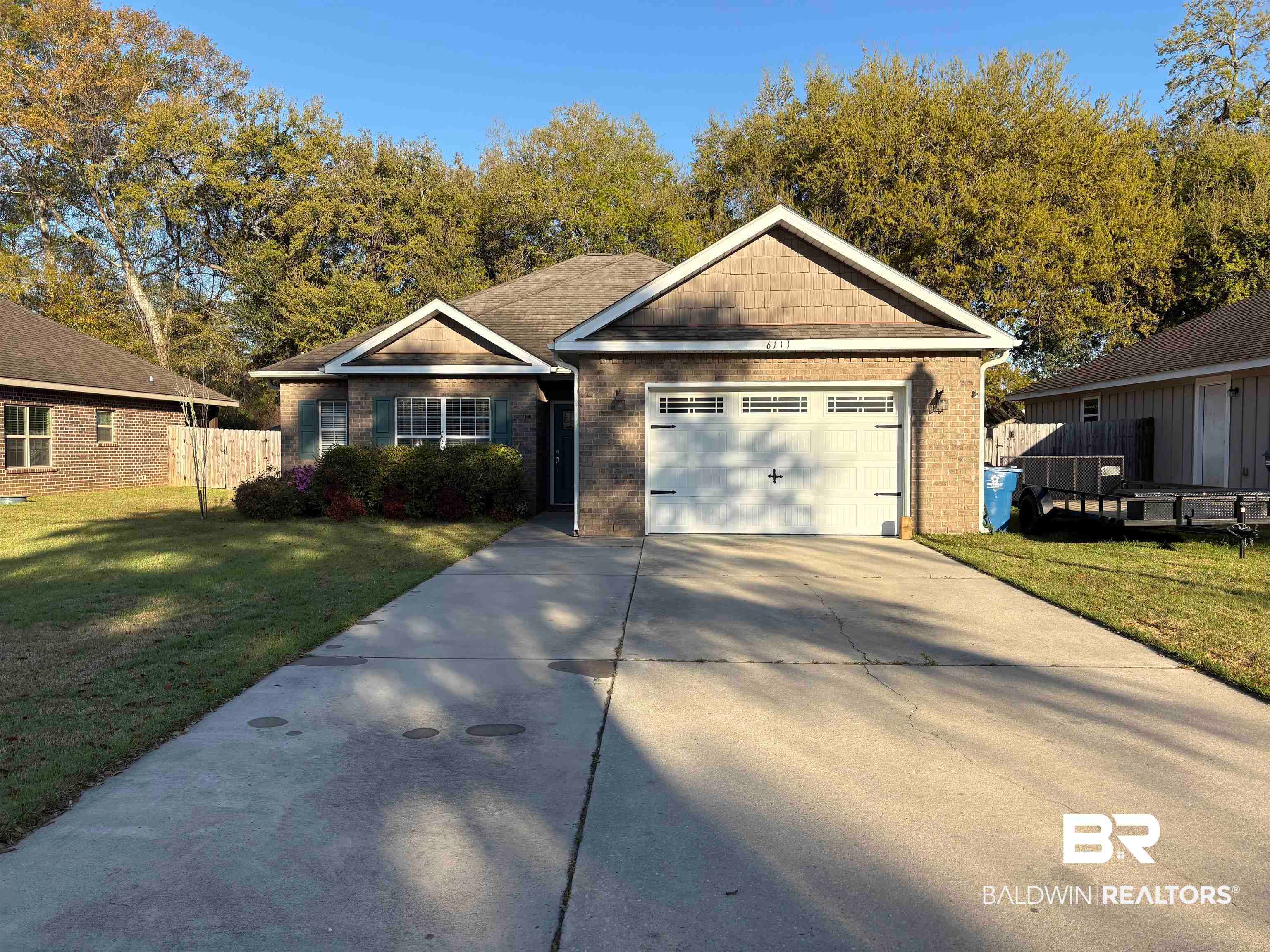 6111 Albray Dr, Gulf Shores, AL 36542