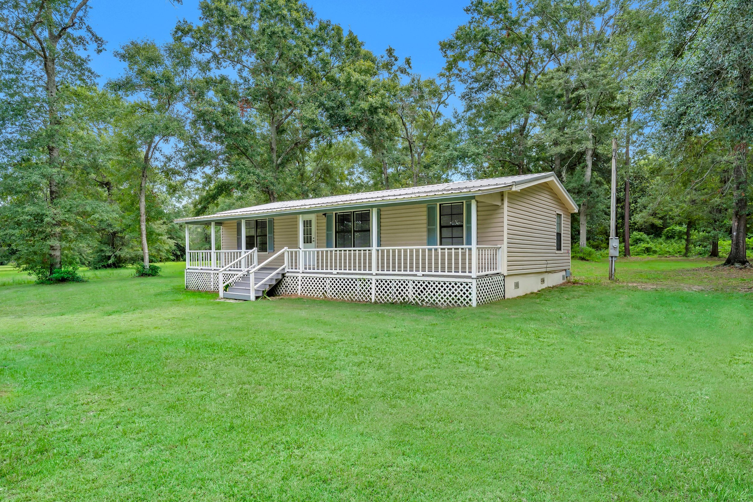 12556 Woodland Dr, Foley, AL 36535 photo