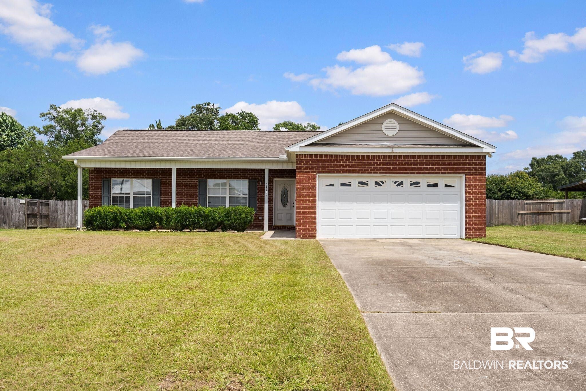 9360 Bingham St, Elberta, AL 36530