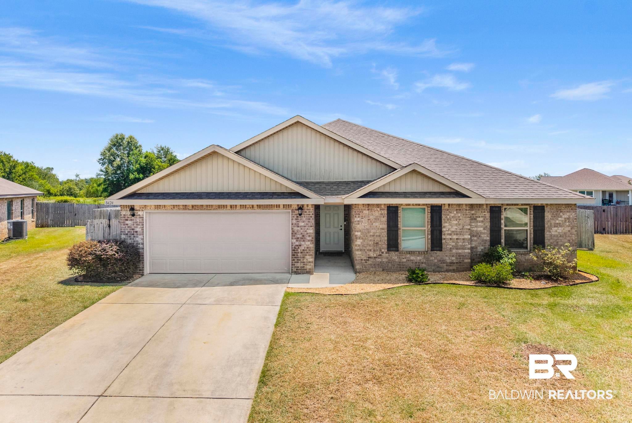 8424 Mackie Ln, Daphne, AL 36526