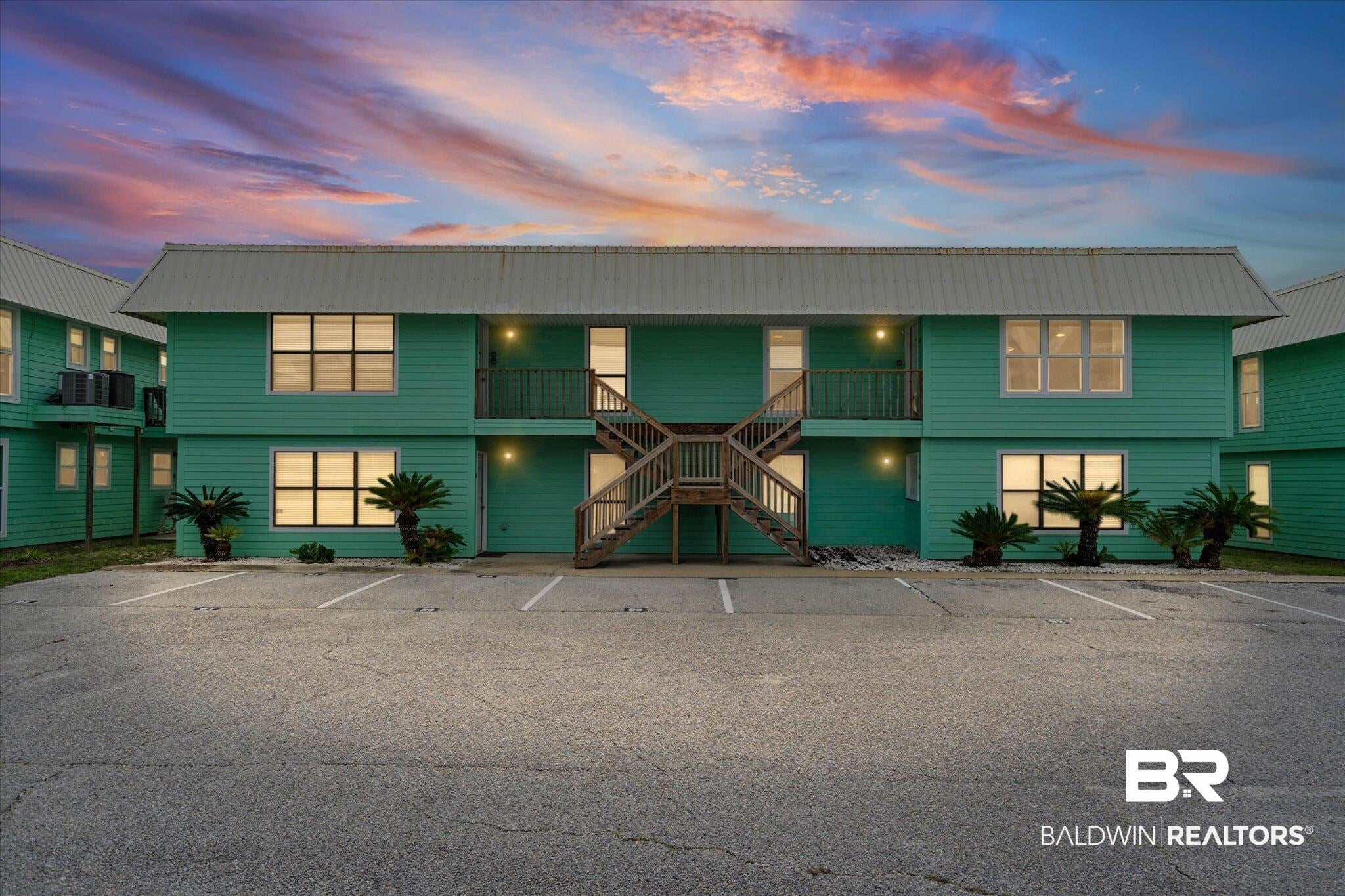 979 Lagoon Ave, Gulf Shores, AL 36542