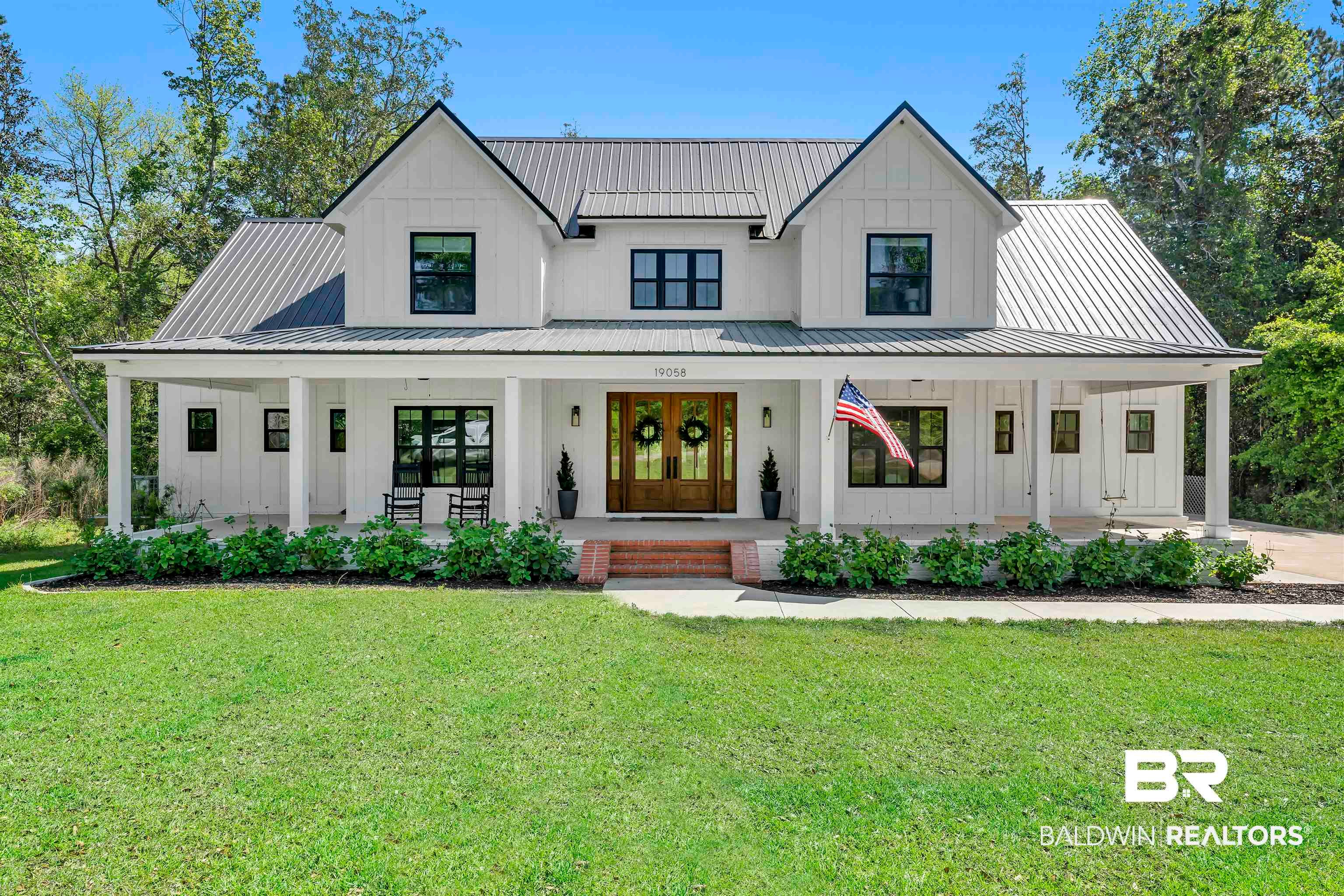 19058 James Rd, Gulf Shores, AL 36542