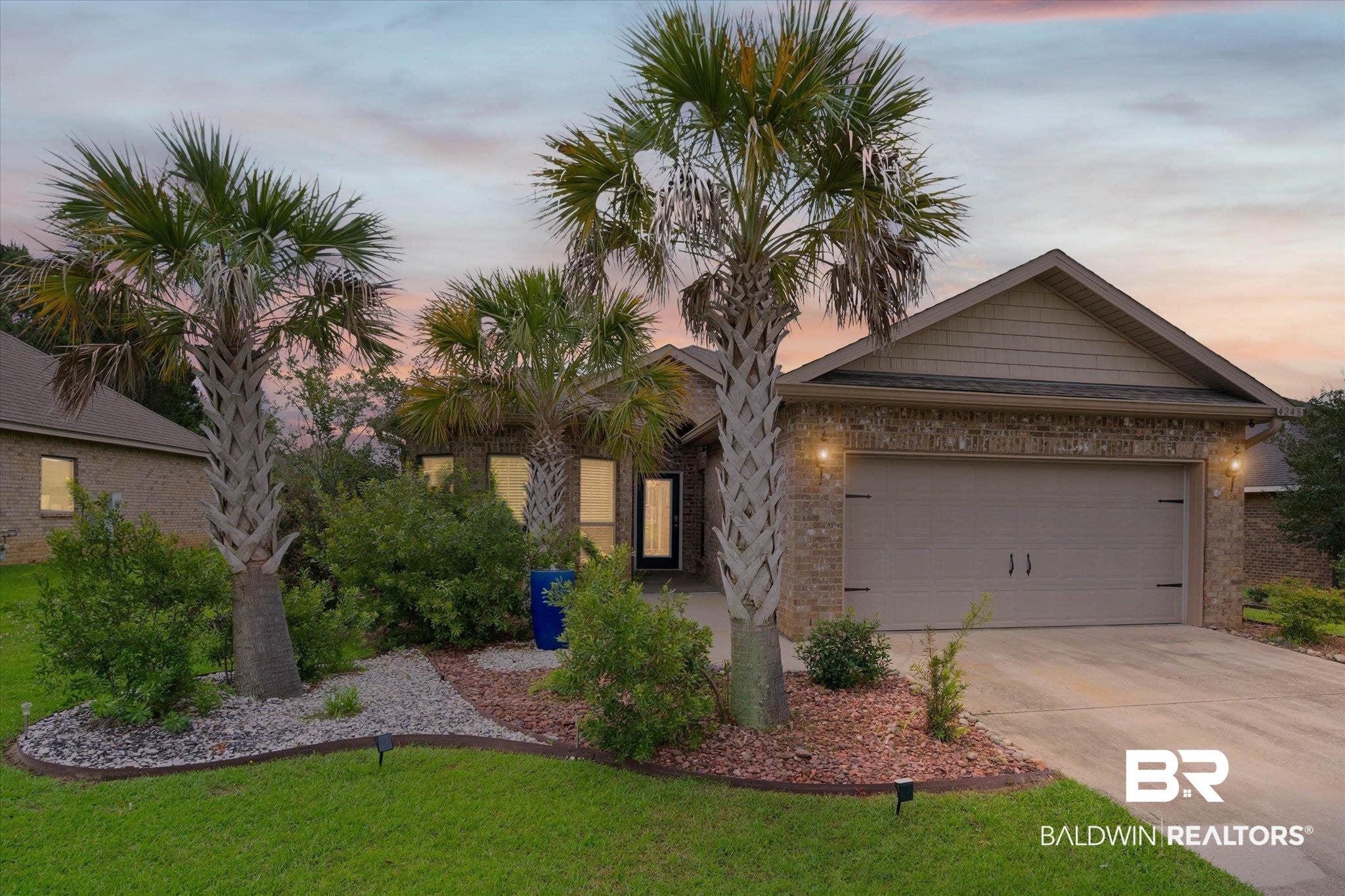 4248 Ladybank St, Gulf Shores, AL 36542