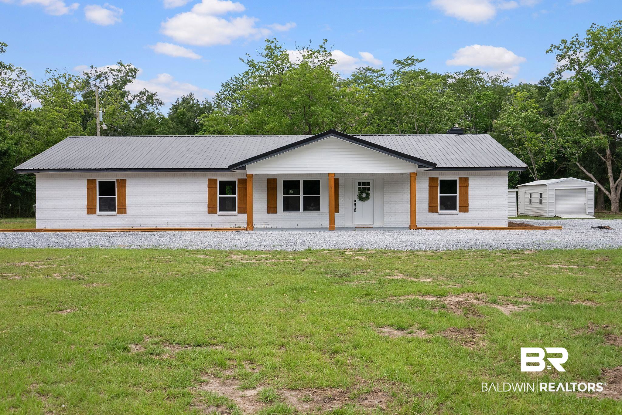 28977 Gardner Rd, Elberta, AL 36530