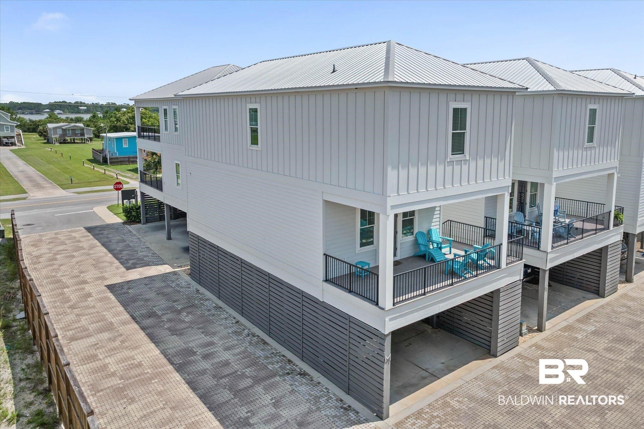 115 10th St, Gulf Shores, AL 36545