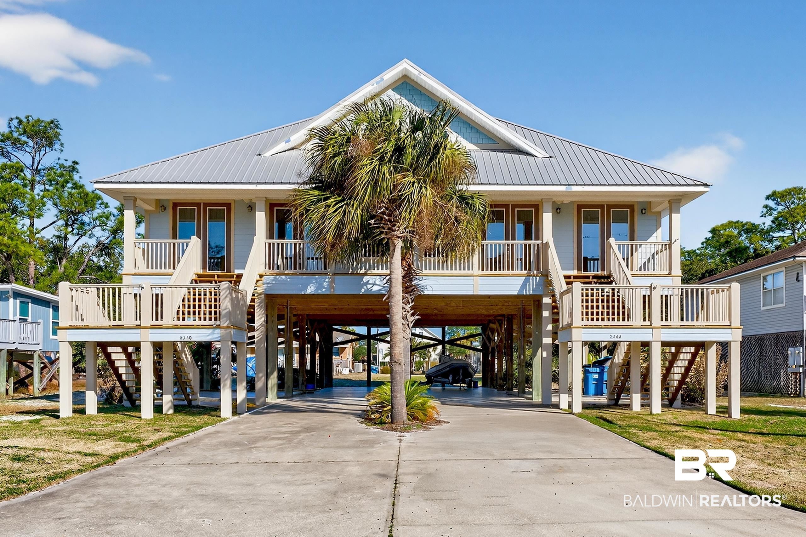 224 6th Ave, Gulf Shores, AL 36542