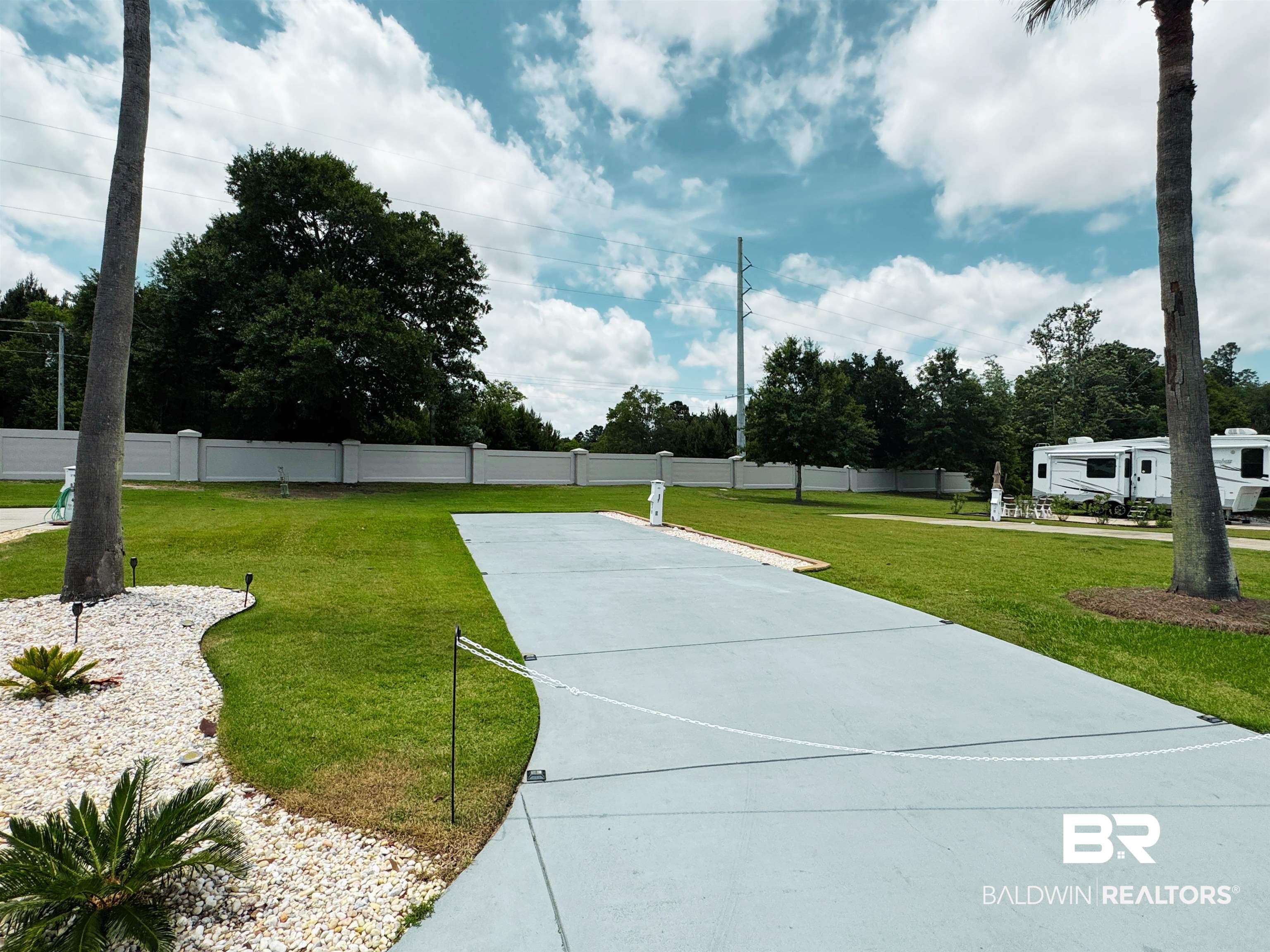 12151 Gateway Dr, Elberta, AL 36530 photo