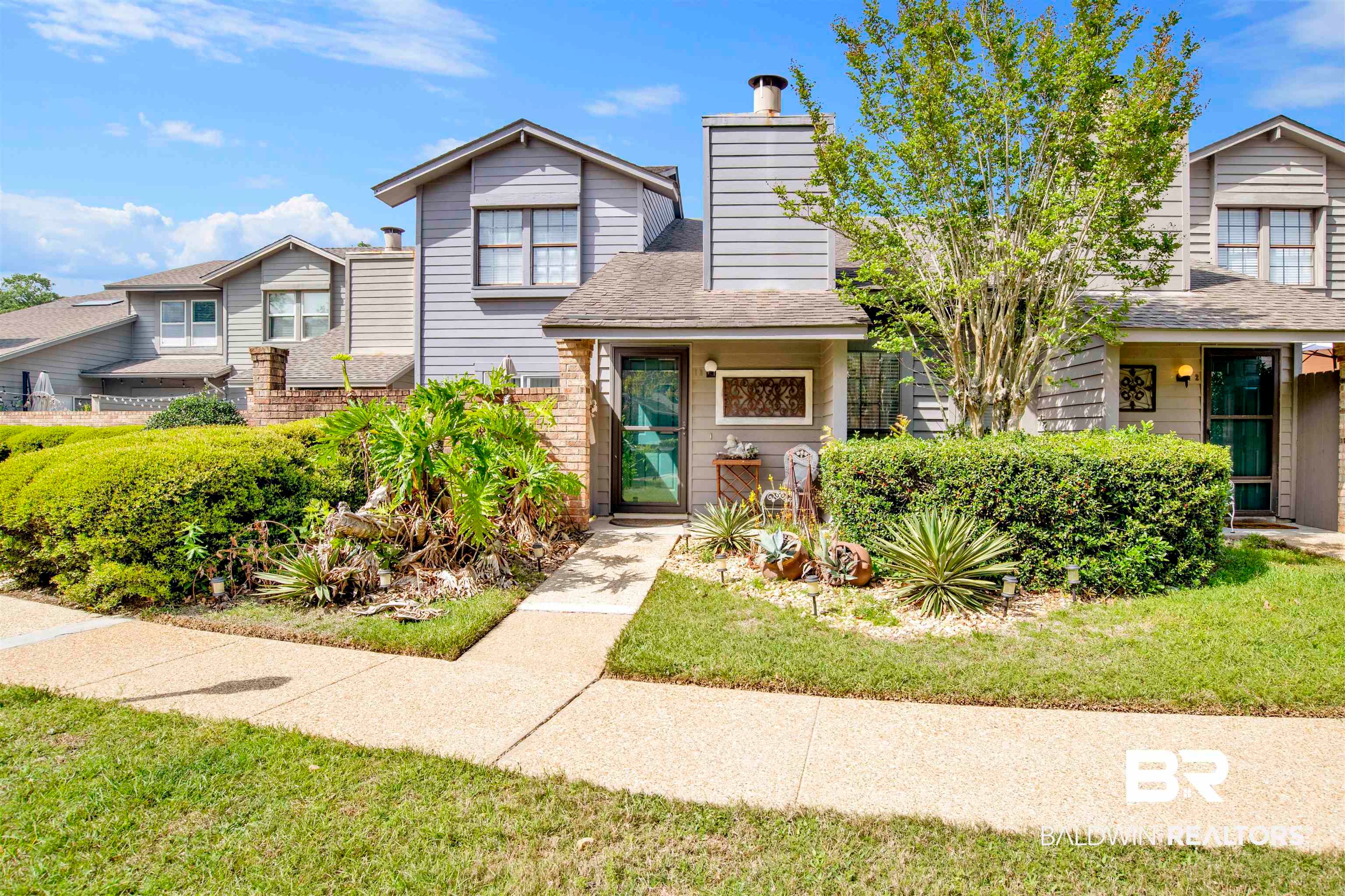389 Clubhouse Dr, Gulf Shores, AL 36542